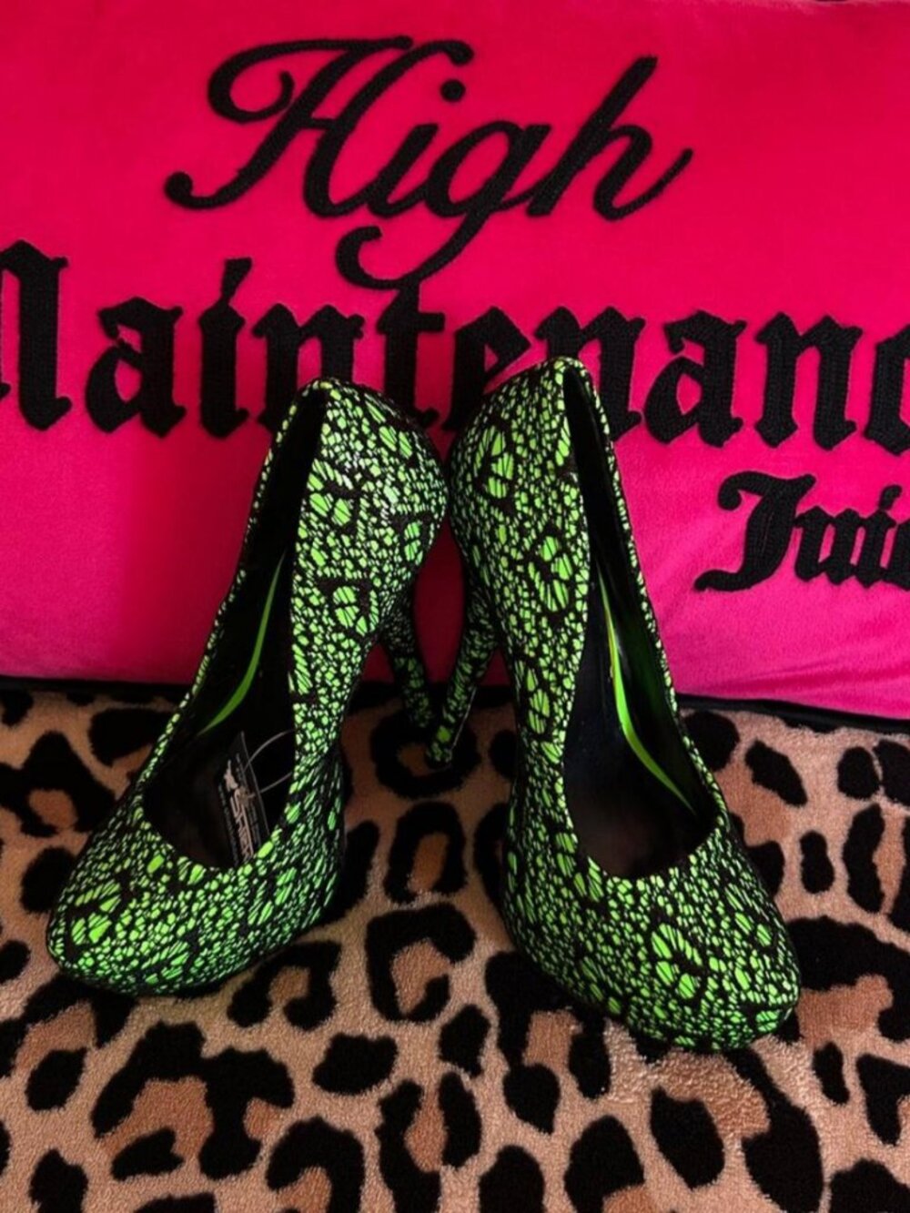 Monster High Women's Green Courts